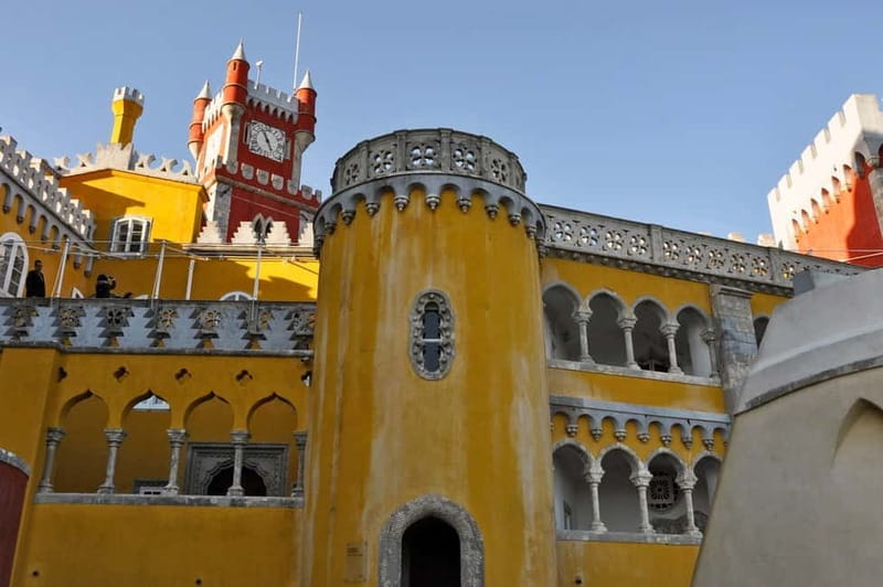 Lisbon: Sintra Tour with Optional Regaleira & Pena Gardens - Sintra’s old center and a taste of travesseiro