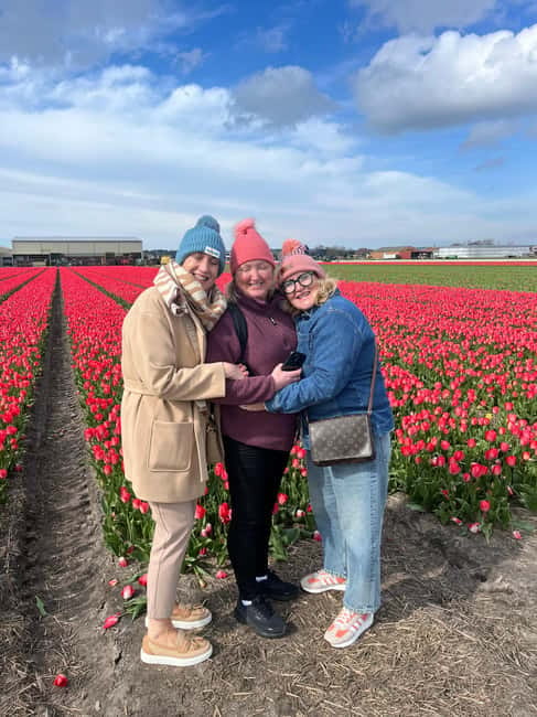 Lisse: Private Tulip Fields Tour with a Local Guide 1h Tour - How the price works for couples and small groups