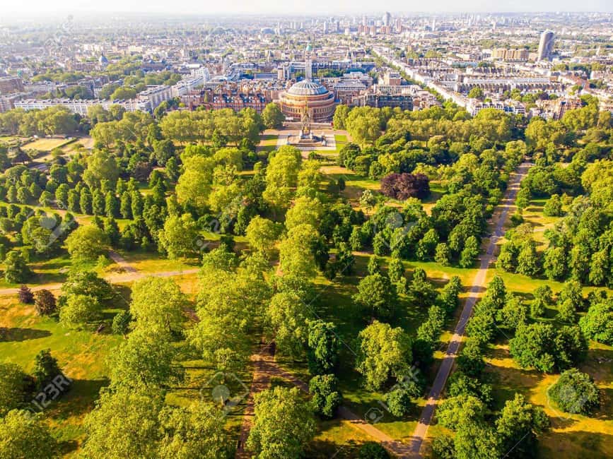 London: Hyde Park and Kensington Gardens Walking Tour - Hyde Park, from green space to public stage