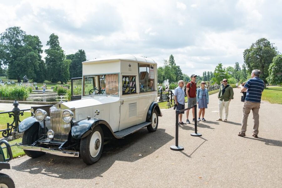 London: Kensington Palace Gardens Tour with Royal High Tea - Key points at a glance
