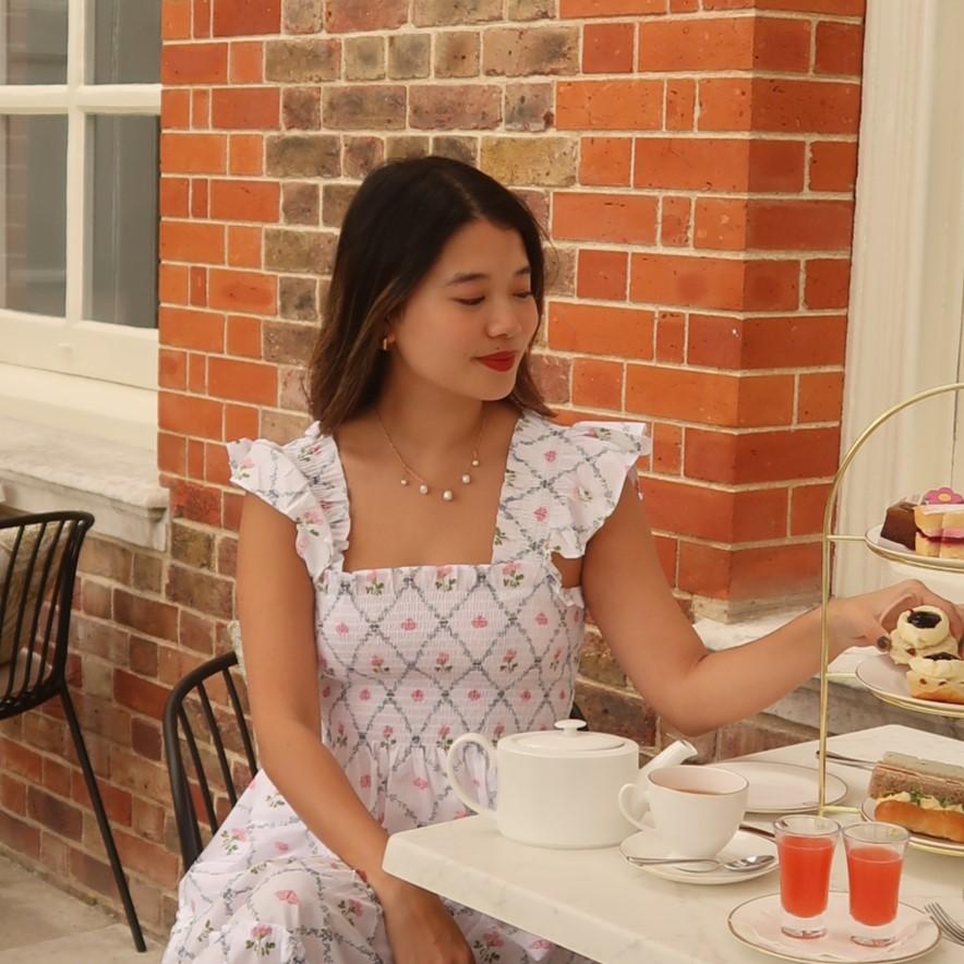 London: Kensington Palace Gardens Tour with Royal High Tea - The Orangery afternoon tea