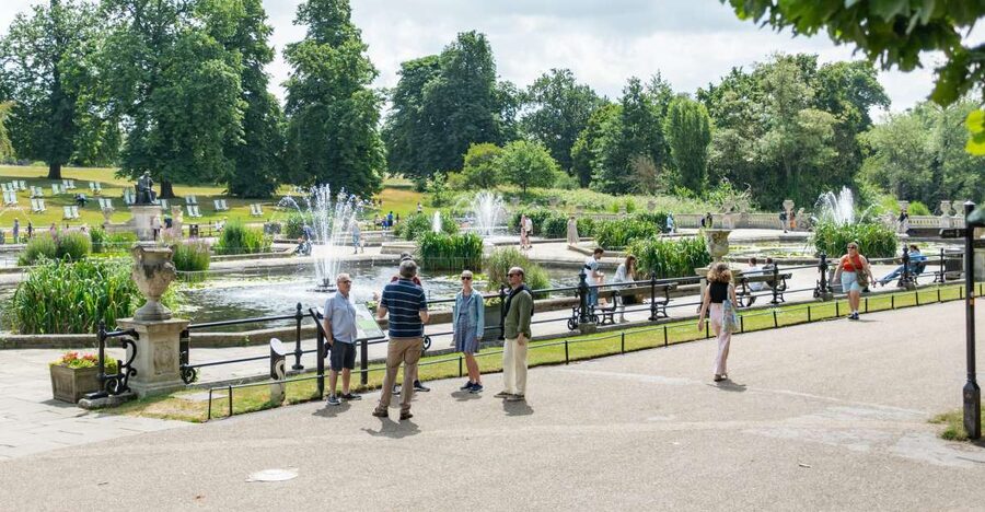 London: Kensington Palace Gardens Tour with Royal High Tea - Is palace entry included?