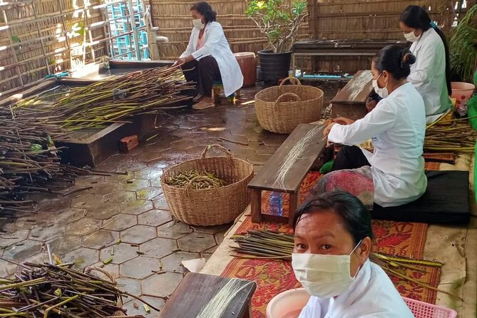 Lotus Silk Farm: Discover Learn and Experiment the Lotus Flower - Start with lotus tea and local craft work