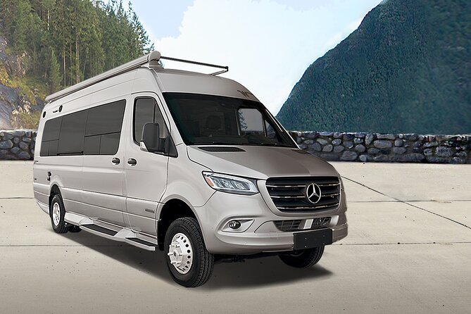 Luxury Private Van to Pikes Peak Garden of Gods - A private ride south from Denver