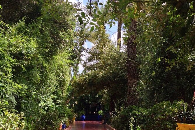 Majorelle Garden, St Laurent and Berber Museum Round Trip Ticket - Private transport can save time, but only if pickup works