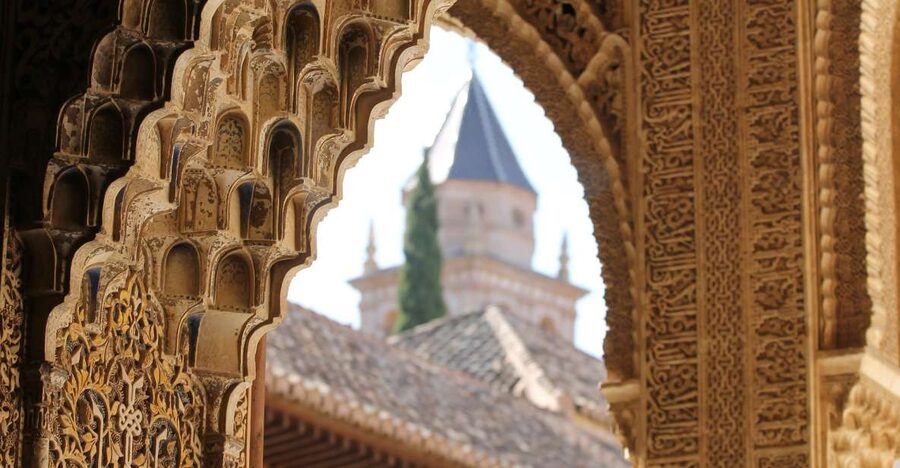 Malaga: Granada Day Trip with Alhambra, Palaces and Gardens - The Nasrid Palaces: The Main Event