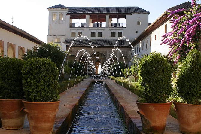 Malaga Shore Excursion:Skip-the-Line Alhambra, Generalife Gardens - Who should book this Alhambra excursion?