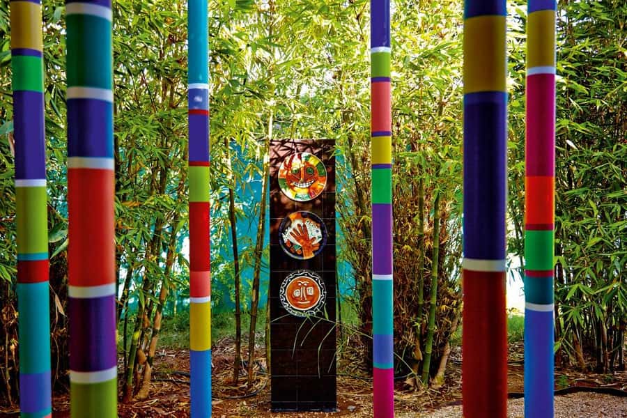 Marrakech: André Heller's ANIMA Garden Ticket - Walking the shaded paths and discovering the art