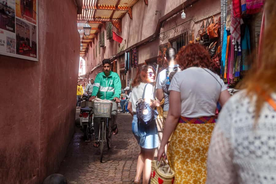 Marrakech: Medina, Souks, Artisans Guided Tour with Mint Tea - Mint tea on a quiet terrace