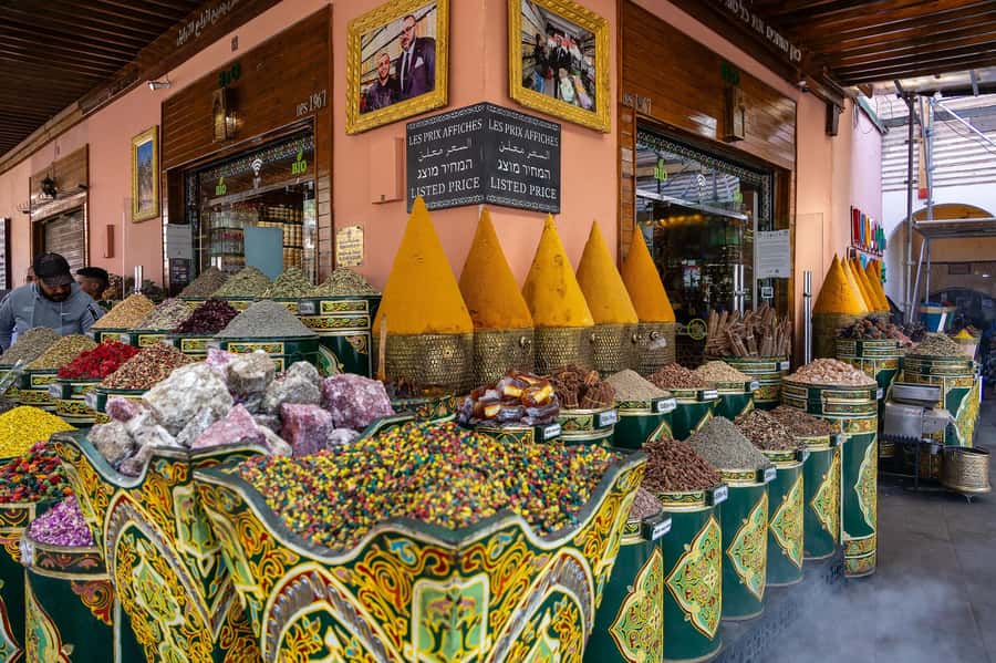 Marrakech: Medina, Souks, Artisans Guided Tour with Mint Tea - Rahba Lakdima and the spice stalls