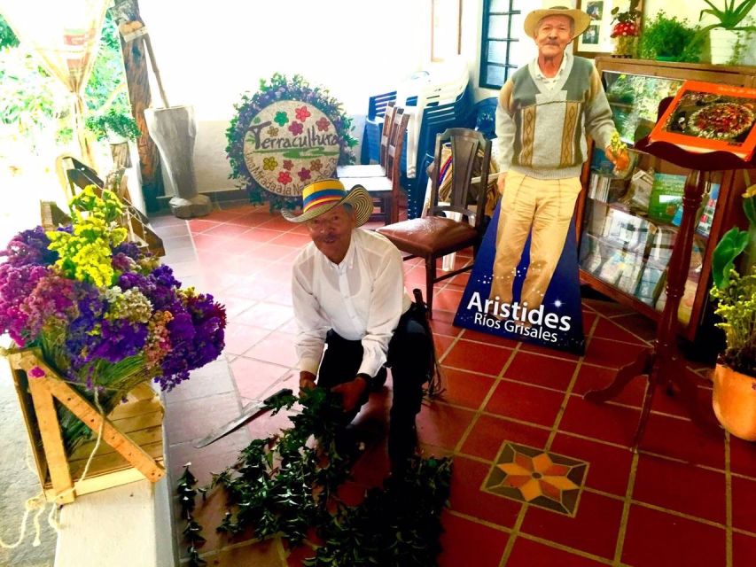 Medellín: Flower Farm & Silletero History Tour - How much time do you really spend at the farm?