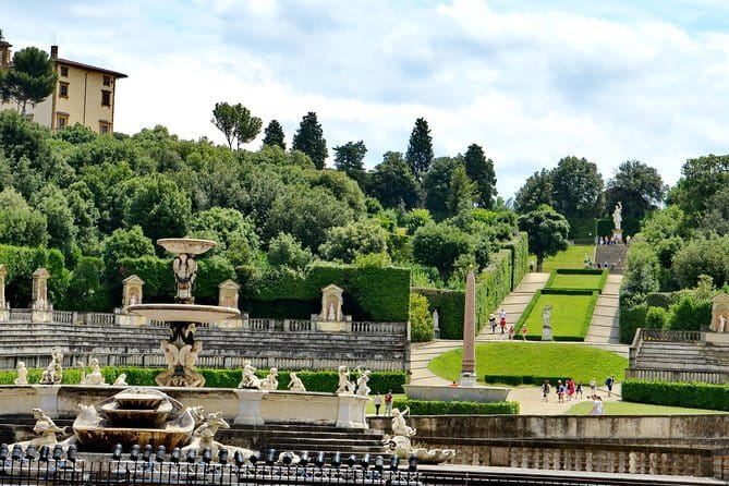 Medici's Mile Walking Tour plus Pitti Palace or Boboli Gardens Ticket - Florence’s Medici story in one cross-city walk