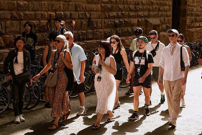 Medici's Mile Walking Tour plus Pitti Palace or Boboli Gardens Ticket - Santa Felicita and the Medici’s private passage