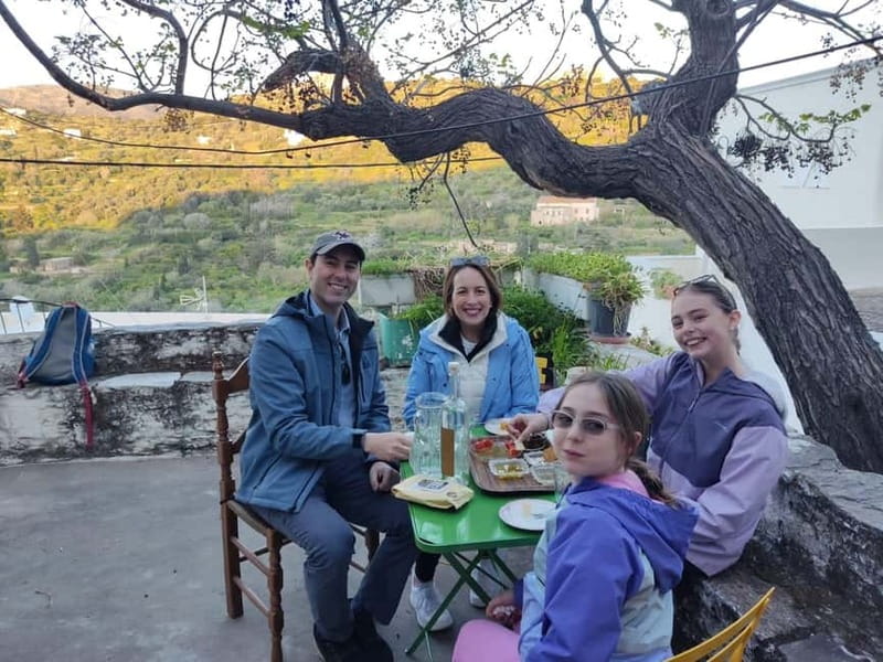 Melanes Tour: Village Highlights & Garden-to-Table Meal - Lunch at Melanes Café