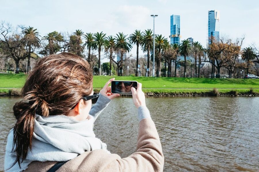 Melbourne: 1-Hour Gardens and Sporting Precinct River Cruise - Commentary, comfort and the pace of the trip