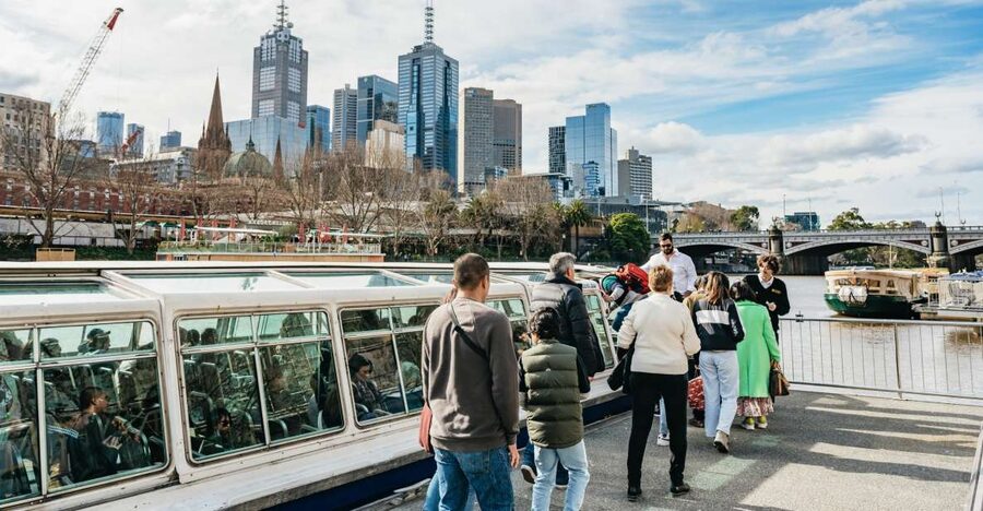Melbourne: 1-Hour Gardens and Sporting Precinct River Cruise - The Royal Botanic Gardens from the water