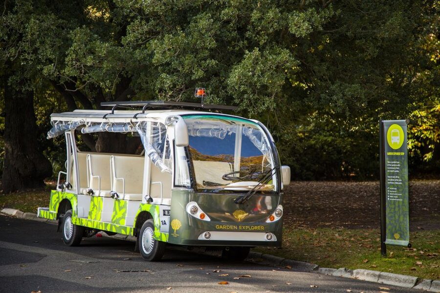 Melbourne: Melbourne Gardens Explorer Minibus Tour - Meeting the minibus at Oak Lawn
