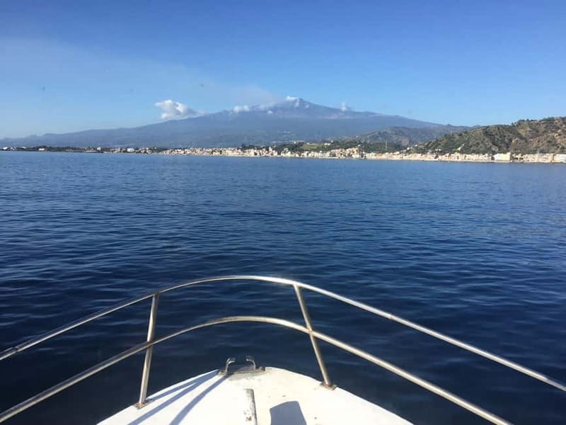 Mini-cruise Isola bella with snorkeling from Giardini Naxos - A quick cruise with Isola Bella at its center