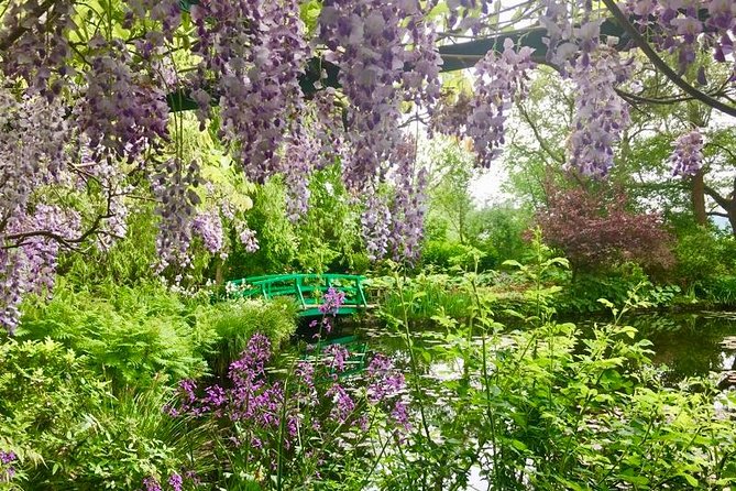Monet's Gardens & House-Private Giverny Tour From Paris - Walking through Clos Normand and the lily ponds