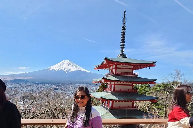 Mt. Fuji Day Trip from Tokyo with English Speaking Driver Guide - Oishi Park pairs flowers, water, and Fuji