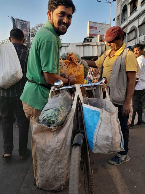 Mumbai:Dhobi Ghat Laundry,Dharavi Slum & Flower market Tour - Why the $9 price matters