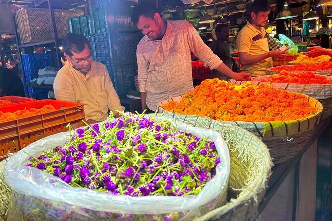 Mumbai Morning Market Tour of Flowers, Fish, and More - Key points to know before you book