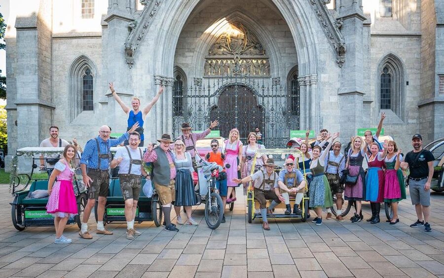 Munich: Old Town and English Garden Rickshaw Tour - Who should book this Munich ride?