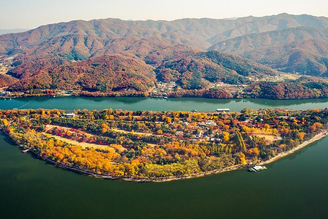 Nami Island & Garden of Morning Calm & Gangchon Railbike Tour - The Garden of Morning Calm after dark