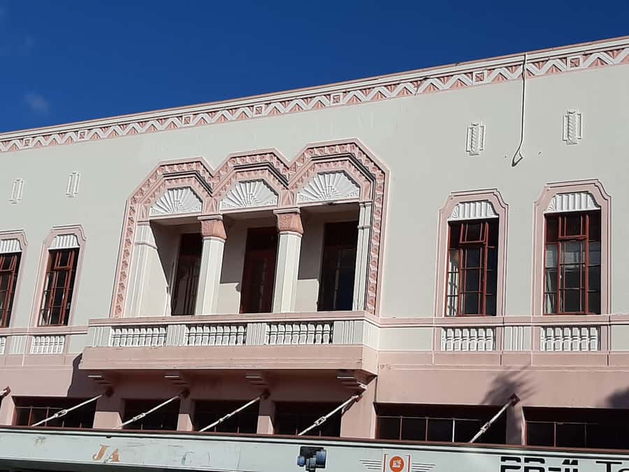 Napier: Art-Deco + Te Mata Peak+ Garden Walk + Wine Tasting - A smart first look at Hawke’s Bay