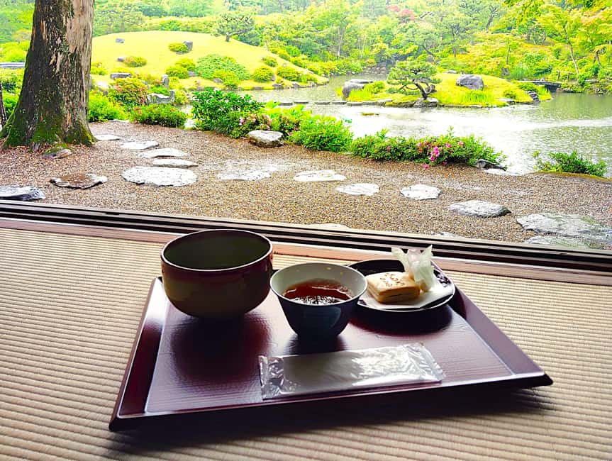 Nara: Yoshikien and Isuien Gardens Tour with Tea Tasting - The borrowed view of Todai-ji and Mount Mikasa