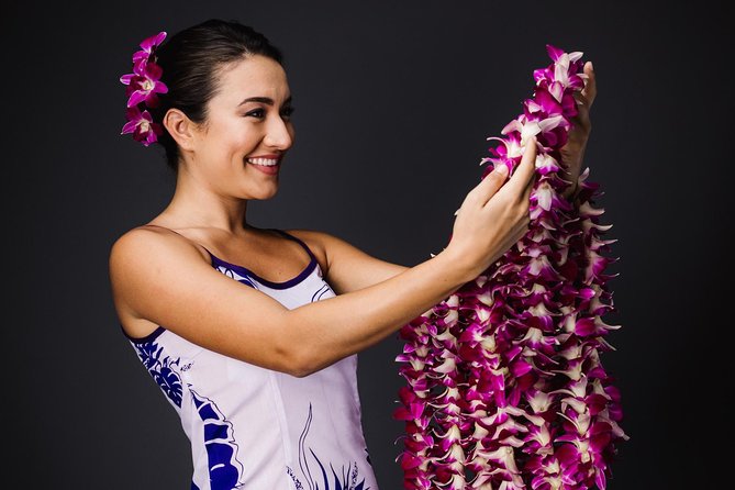 Orchid Airport Lei Greeting (Maui, Kahului Airport, OGG) - The leis: a pleasant welcome, not a rare souvenir