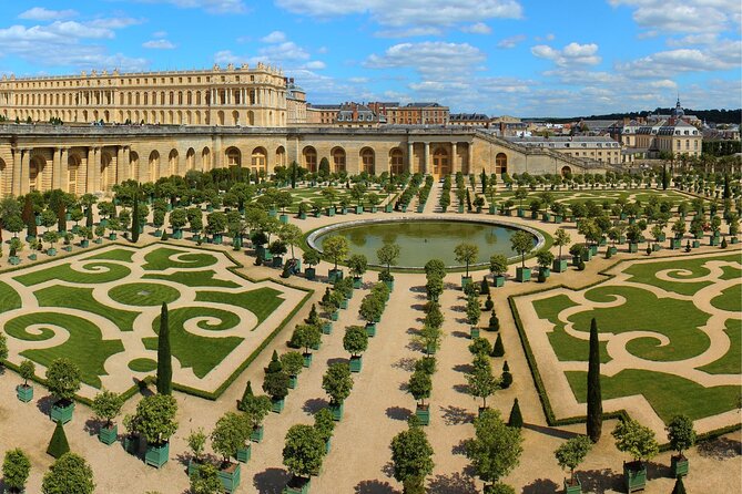 Palace of Versailles Entry ticket with Musical Gardens & Estate - What the $50.57 ticket really covers