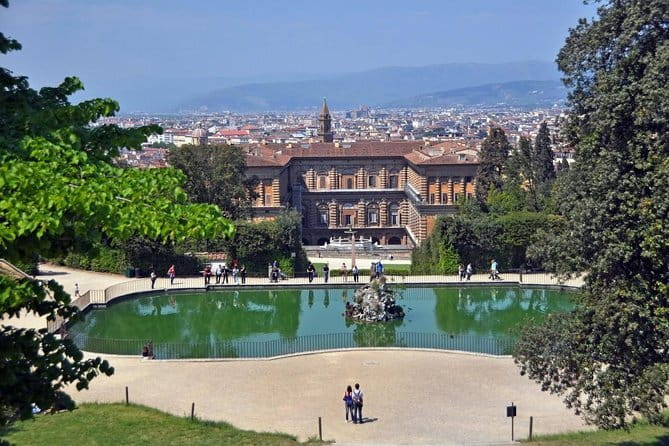 Palazzo Vecchio, Palazzo Pitti and Boboli gardens private tour - Palazzo Vecchio: Florence’s old palace in 50 minutes