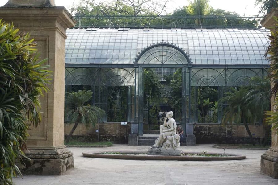 Palermo: Guided Tour of the Botanical Garden - Meeting your guide at the ticket office