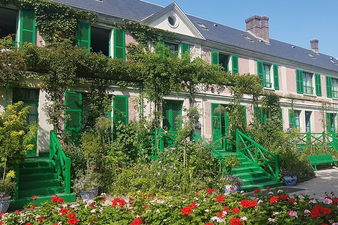 Paris to Giverny private tour Monet gardens house skip-the-line - Inside the house and former studio
