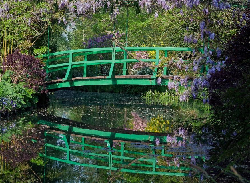 Paris: Transport for visit Giverny Claude Monet 7 peoples - Key points to know before booking