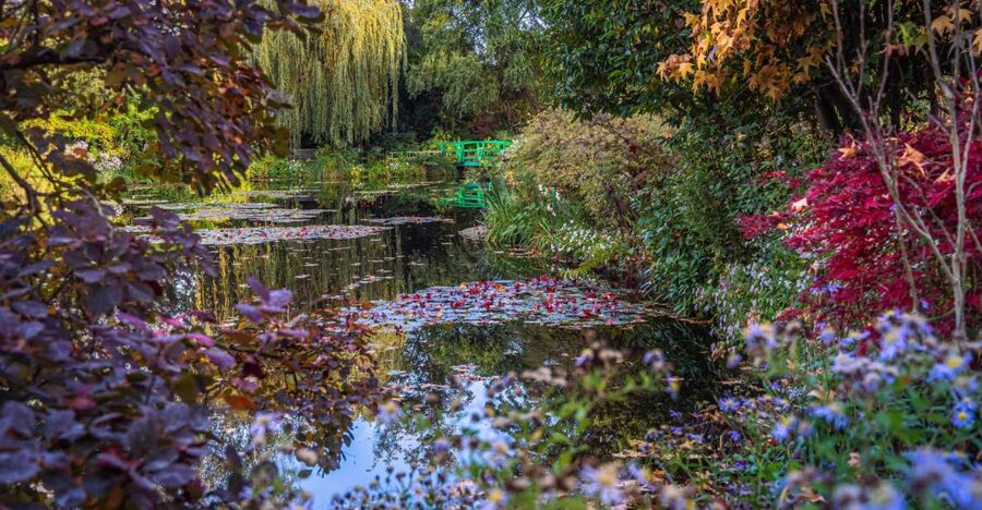 Paris: Transport for visit Giverny Claude Monet 7 peoples - The return drive and hotel drop-off