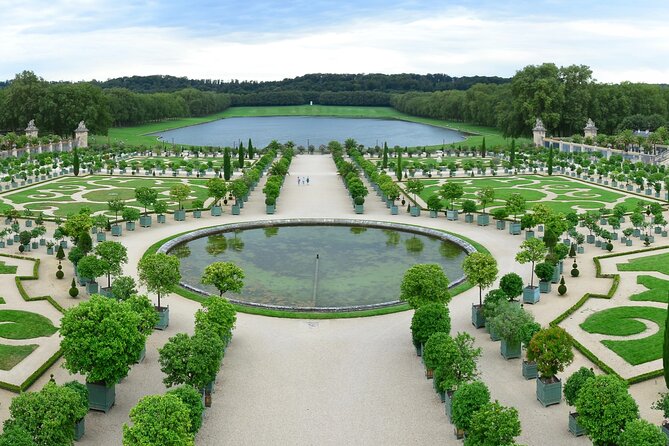Paris Versailles Guided Tour with Gardens & Trianon Access - Key points to know before booking
