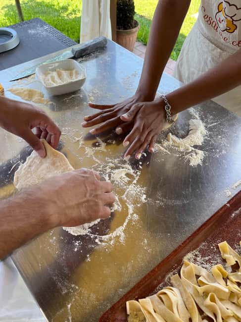Pasta Cooking Class in a Garden near Pompeii - Key Points