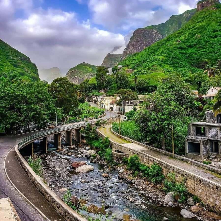 Paúl hike, the green garden - Hotel pickup makes the day easier