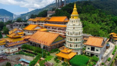Penang: Private Highlights Tour with Temples, Hill & Gardens