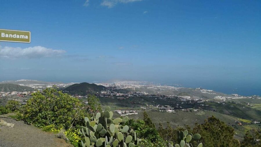 Private Bandama Caldera Volcano, Botanic Garden & Old Town - Bandama Caldera gives this short tour its shape