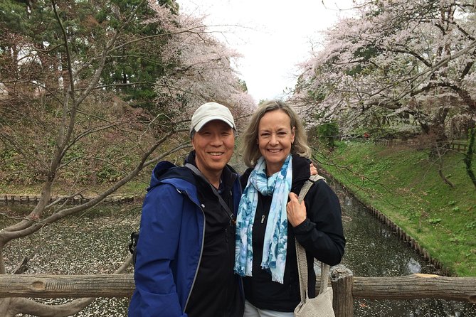 Private Cherry Blossom Tour in Hirosaki with a Local Guide - Hirosaki Park: tunnels, moats, and changing light