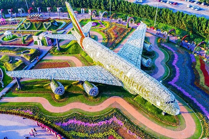 Private Dubai City Tour with Miracle Garden Ticket - Jumeirah Mosque is viewed from the outside