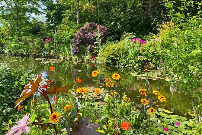 Private Giverny Monet’s House & Gardens Half-Day Tour from Paris - Why Giverny is worth the trip from Paris