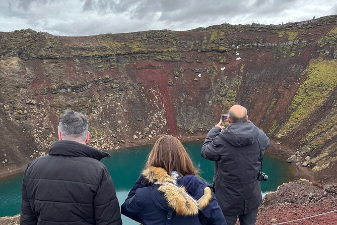 Private Guided Tour Golden Circle & Friðheimar Greenhouse Iceland - Comfort, timing, and the value of privacy