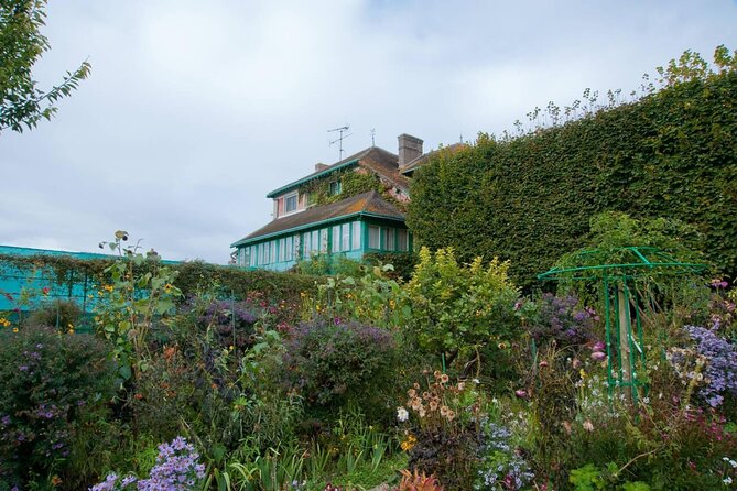 Private Half-Day Tour to Monet's Garden in Paris - What Private Transportation Changes