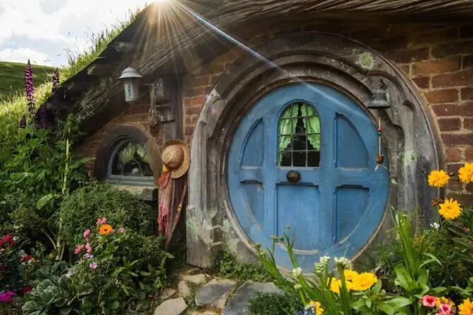 Private Hobbiton, Waitomo Caves, Blue Spring & Hamilton Transfer - Price, tickets, and real value