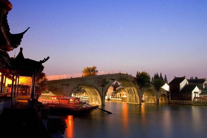 Private Shanghai Day Tour of Zhujiajiao Water Town,Yu Garden and Bund - Is $185 per person a fair price?