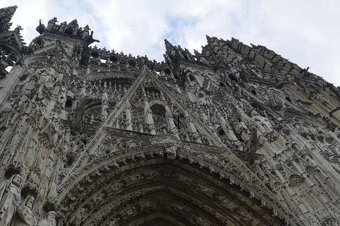 Private Tour: Rouen and Giverny Day Trip from Bayeux - Rouen in one focused hour